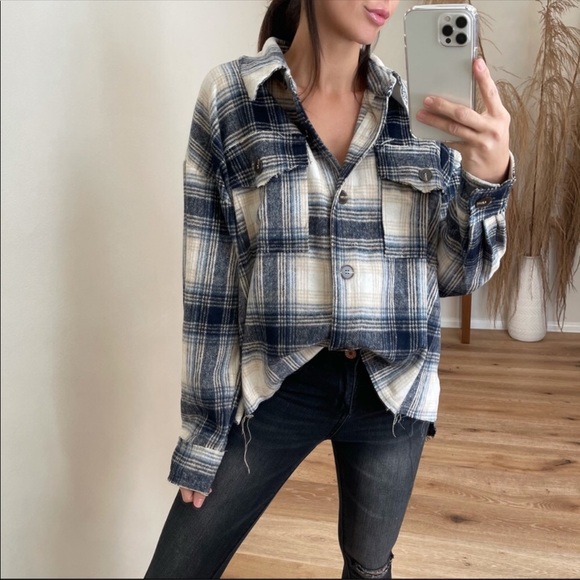 🆕🔄 Reposh Grace Distressed Plaid Jacket | Navy - Picture 2 of 10